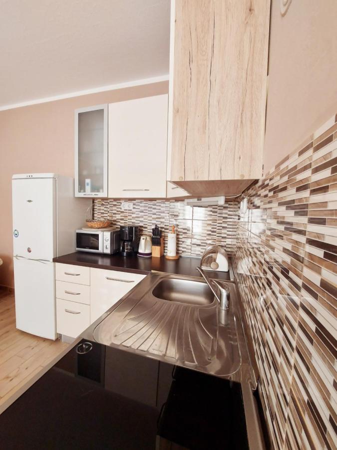 Apartments Adriatic Riviera Криквеница Екстериор снимка