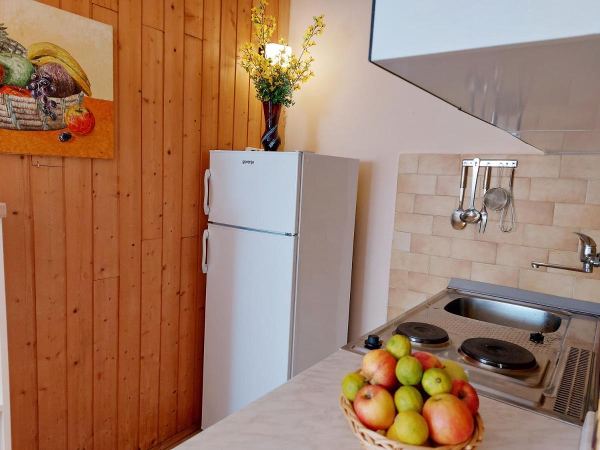 Apartments Adriatic Riviera Криквеница Екстериор снимка